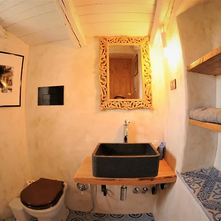 A Curtigghiara Loft Holiday home Savoca