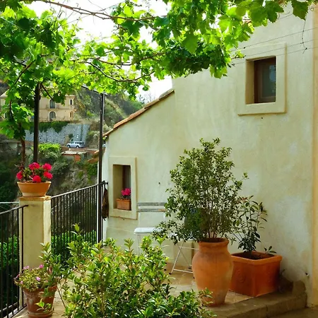 A Curtigghiara Loft Savoca